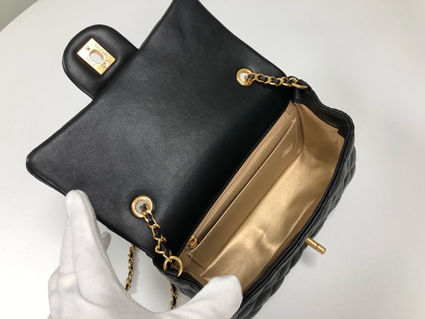 シャネルバッグ全体デザイン
